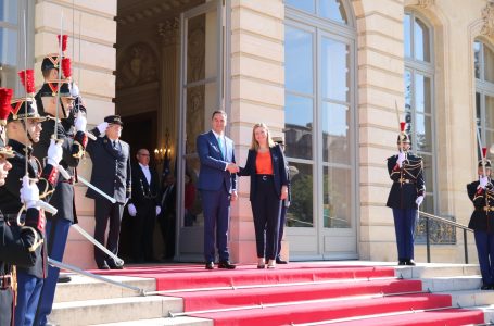Konjufca takon homologen franceze, diskutojnë për situatën aktuale dhe sfidat në Kosovë