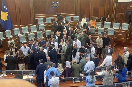 Kurti: Sulmi në Kuvend ishte i përgatitur, nga Pavarësia jam kryeministri më i përpiktë ndaj deputetëve