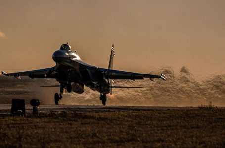 NATO: Nuk do të furnizojmë me avionë Ukrainën derisa të përfundojë kundërofensiva