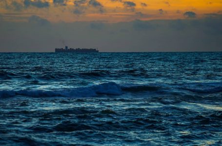 Studimi: Ngrohja e oqeaneve ka kontribuar në variantet e çuditshme të motit në mbarë botën