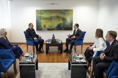 Kurti takon kryesuesin e KGJK-së, Albert Zogaj – flasin për efikasitetin e gjyqësorit dhe veriun