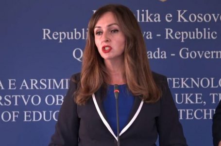 Nagavci paralajmëron çmim tavan për tekstet shkollore: Shantazhet e paralajmërimet për kallëzim penal nuk do të na ndalin