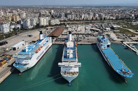Kapen mallra kontrabandë në Portin e Durrësit
