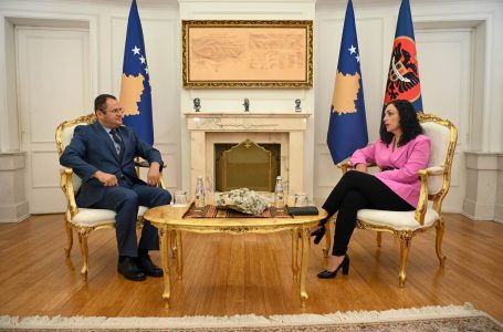 Osmani dekreton guvernatorin e ri të Bankës Qendrore të Kosovës
