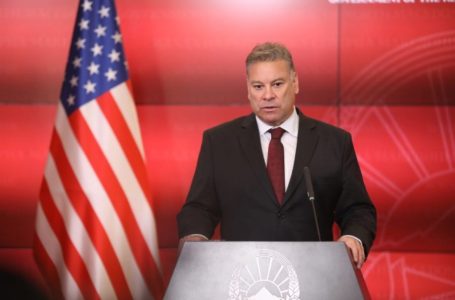 Escobar: Nënshkrimi ose jo i marrëveshjeve Kosovë-Serbi, nuk ndikon te detyrimi për zbatimin e tyre