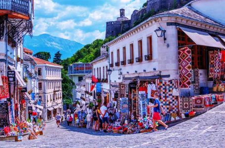 “Gjirokastra, ndër destinacionet më të kërkuara në turizmin ndërkombëtar”