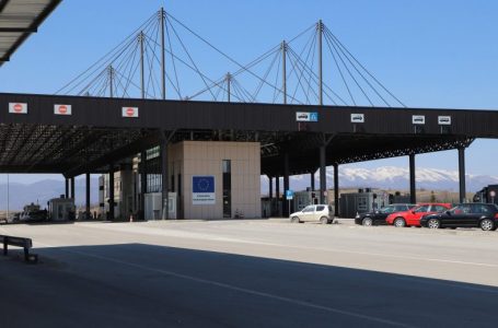 Deri në një orë pritje në Merdarë për të dal nga Kosova