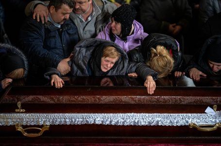 Mbi 10 mijë civilë të vrarë që nga fillimi i luftës në Ukrainë