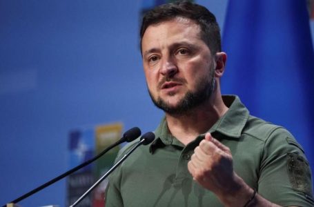 Zelensky nënshkruan ligjin e ri për mobilizimin ushtarak