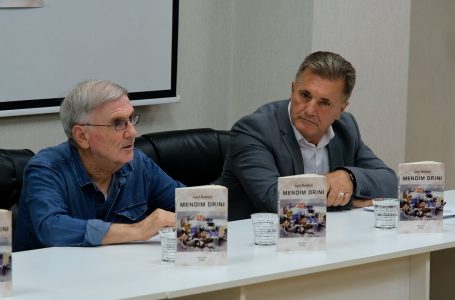 Promovohet libri “Mendim Drini” i autorit Jusuf Buxhovi