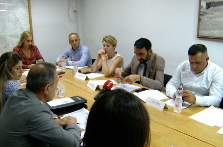 Mbahet mbledhja e Komitetit për Politikë dhe Financa