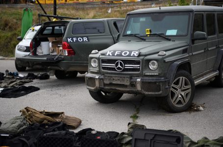 Në xhipin e Radoiçiqit që e sekuestroi Policia e Kosovës u gjetën edhe targa false të KFOR-it 