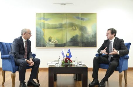Kurti dhe shefi i OSBE-së flasin për zgjedhjet në veri, kryeministri i tregon edhe për kërcënimet nga Beogradi