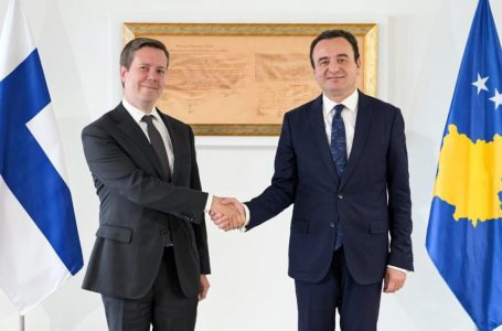 Kryeministri Kurti takoi ambasadorin e Finlandës, flasin edhe për dialogun Kosovë-Serbi
