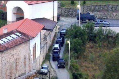 Tre terroristëve të Banjskës iu vazhdohet paraburgimi edhe për dy muaj