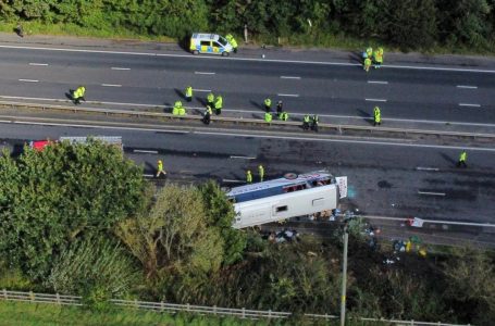 Autobusi me studentë përmbyset në mes të autostradës, 50 të plagosur