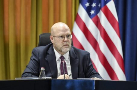 Hovenier: SHBA krenare për mbështetjen ndaj popullit të Kosovës