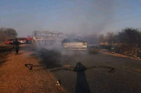 Kamioni përplaset me autobusin e minatorëve, 20 të vdekur
