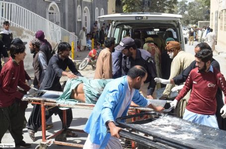 Shpërthim vdekjeprurës në një kortezh fetar në Pakistan – së paku 52 të vdekur