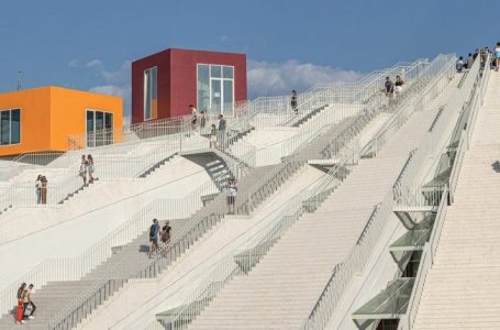 ‘Designboom’: Jeta e re e piramidës së Tiranës