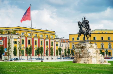 KE: Ekonomia shqiptare pritet të ngadalësohet, dy faktorët që ndikojnë