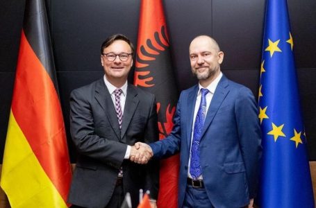 Shqipëria nënshkruan marrëveshje me Gjermaninë për forcimin e sigurisë rrugore