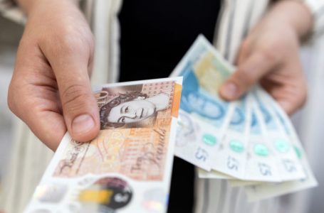 Britani e Madhe: Paga tejkalon inflacionin për herë të parë në afro dy vjet