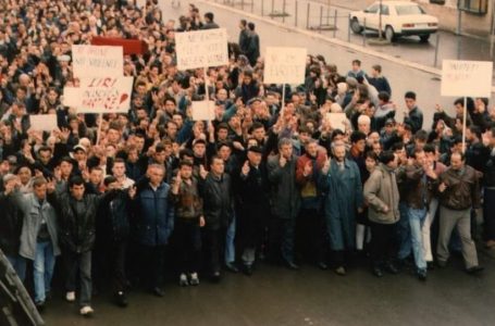Haradinaj kujton protestën studentore të 1997: Paralajmëruan dhe legjitimuan luftën për liri e pavarësi