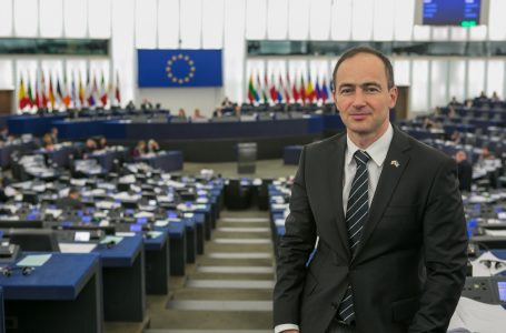 Eurodeputeti nga Bullgaria: Sulmi terrorist ndaj Kosovës nuk mund të përsëritet, Serbia të zgjedh anë, BE-në ose Rusinë