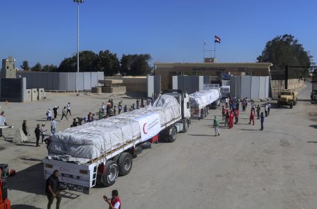 34 kamionë me ndihma kanë hyrë në Gaza – grupet e ndihmës thonë se nevojitet më tepër ndihmë