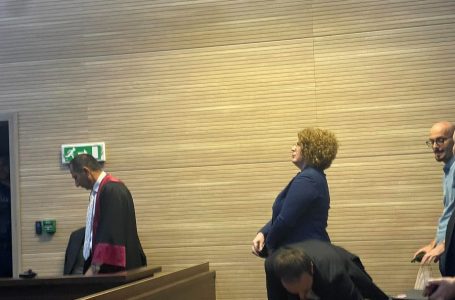 Rozeta Hajdari del edhe sot para gjykatës për aksidentin ku kishte goditur një të mitur