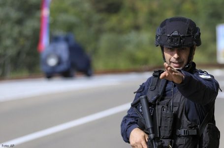 Policia sekuestron sirenat e alarmit në veri të Mitrovicës, të cilat lëshoheshin nga strukturat paralele