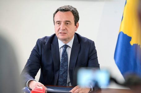 Kurti me kritika për qeverisjet e kaluara: Shtetin e konsideronin si arkë për pasuri personale