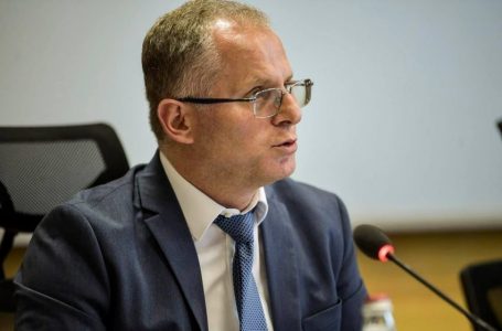 ​Bislimi e mirëpret marrëveshjen KEDS-Elektroserver: Një hap tutje për furnizimin me energji në katër komunat veriore