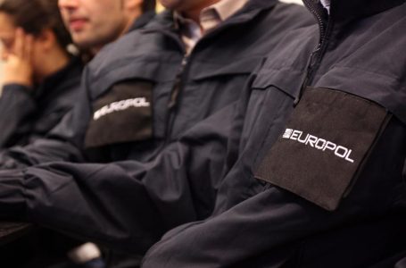 Europol çmonton një nga rrjetet më të mëdha të trafikut të drogës, 16 të arrestuar në Brazil