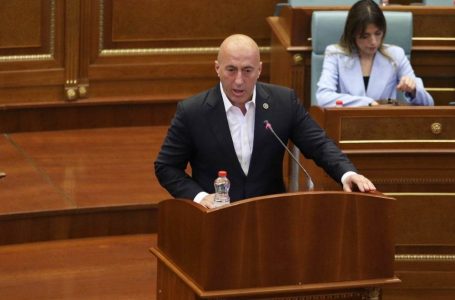 Haradinaj kërkon dyfishim të pagave për ushtarët dhe policët