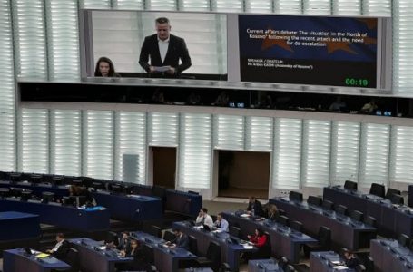 Gashi në KiE: Kërkojmë hetim ndërkombëtar për kampet e trajnimit për terroristët në Serbi