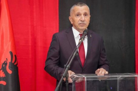 Kamberi: Preshevës i duhet udhëheqësi që kritikat i ka ndaj Beogradit, jo ndaj Prishtinës dhe Tiranës