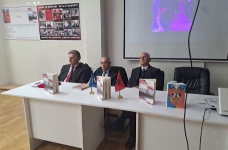 Atdhetari Faredin Tafallari promovon dy libra në Gjakovë