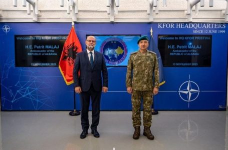 Ambasadori Malaj takon komandantin Ulutas: Shqipëria do ta rrisë prezencën e trupave në KFOR