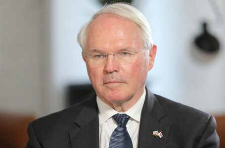 Ambasadori Hill: Dialogu Kosovë-Serbi aktualisht është në një situatë të vështirë