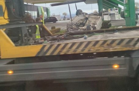 Një i vdekur dhe katër të lënduar në një aksident trafiku në Veternik