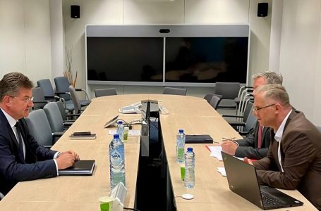 Bislimi pas takimit në Bruksel: Pa nënshkrim të marrëveshjeve nuk mund të ecet drejt zbatimit