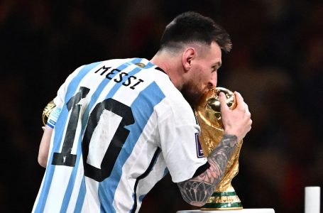 Fanellat me të cilat Messi luajti në Botëror do të dalin në ankand – shuma që kërkohet kalon çdo imagjinatë