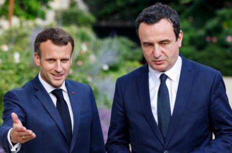 Kurti sonte pjesë e darkës me krerët e shteteve pjesëmarrëse në Forumin e Paqes në Paris
