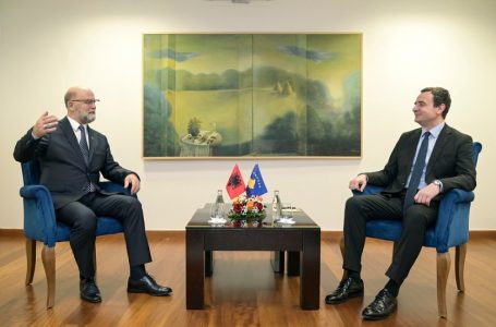 ​Kurti: Zbatimi i marrëveshjeve forcon raportet Kosovë-Shqipëri