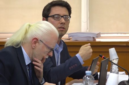 Deputetët e opozitës përplasen me ministrin Murati për projektbuxhetin 2024