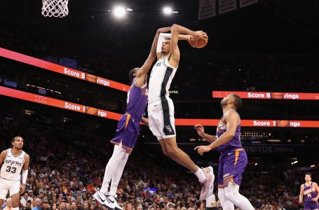 Katër ndeshje interesante në NBA, Spurs fituan derbin me Suns