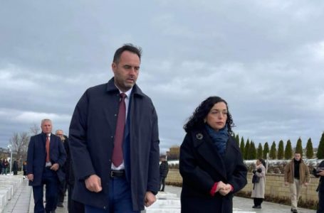 Konjufca: 28 nëntori në Kosovë gjithmonë fillon në Prekaz