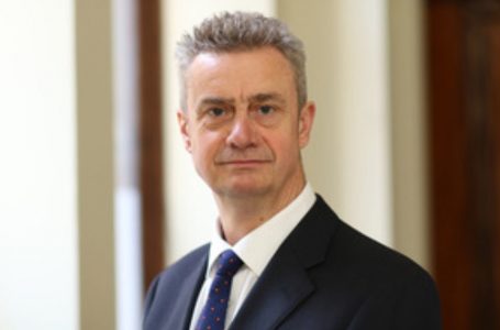 Jonathan Hargreaves, zgjidhet ambasador i Britanisë në Kosovë